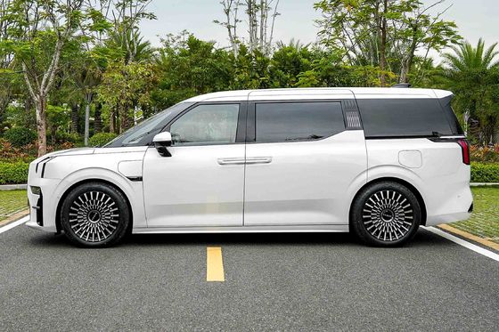Zeekr 009 ME Full Size MPV elettrico cinese 822KM Long Battery Life