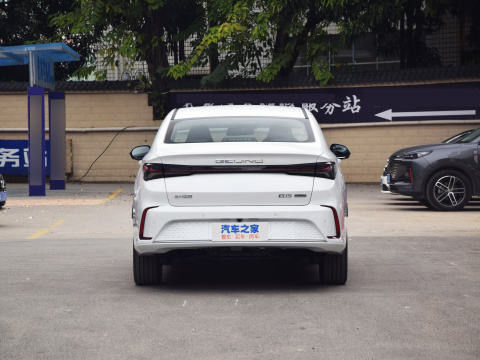 BEIJING EU5 Auto elettrica compatta a 4 porte e 5 posti a sedere