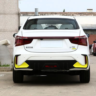 Dong Feng E70 Taxi elettrico cinese Per il viaggio online Hailing durata della batteria 400KM