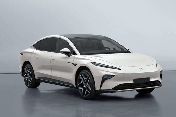 Feifan F7 Electric Car Lussureggiante Hatchback Sedan 666KM Range