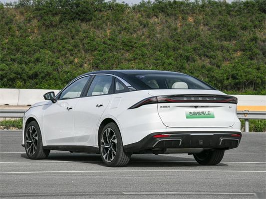 Geely Galaxy L6 Chinese Electric Sedan Plug In Hybrid Sedans 1370KM L2 Guida assistita