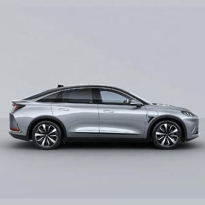 ARCFOX αS Chinese Electric Sedan guida autonoma con Huawei