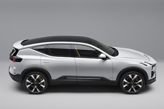 Polestar 3 SUV di lusso elettrico con autonomia da 620 KM a 670 KM livello di guida assistita L2