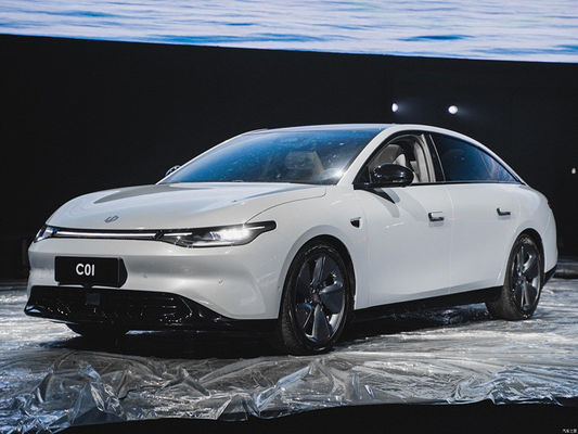 Leapmotor C01 berlina elettrica cinese 525KM-717KM con porte senza telaio