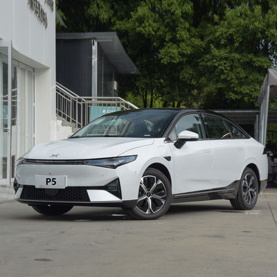Xpeng P5 SUV elettrico cinese Automobile elettrico gamma di 460KM-500KM