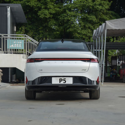 Xpeng P5 SUV elettrico cinese Automobile elettrico gamma di 460KM-500KM