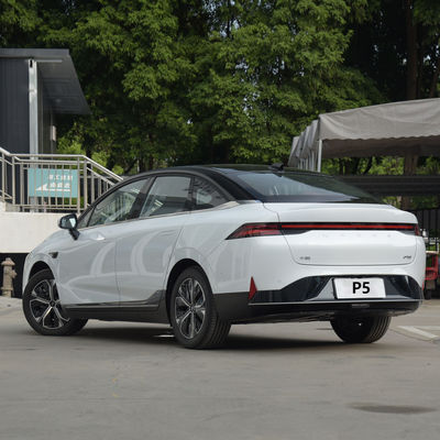 Xpeng P5 SUV elettrico cinese Automobile elettrico gamma di 460KM-500KM