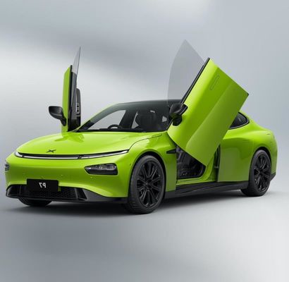 Xpeng P7 Chinese EV Cars New Energy Sedan 4 porte 5 posti a guida