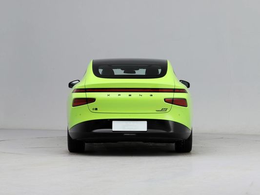 Xpeng P7 Chinese EV Cars New Energy Sedan 4 porte 5 posti a guida