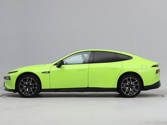 Xpeng P7 Chinese EV Cars New Energy Sedan 4 porte 5 posti a guida