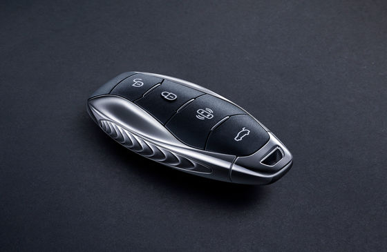 MPV elettrico cinese a 4 porte con guida assistita L2