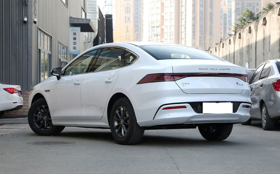 2024 BYD Qin Plus 55km/120km Honor Modello Cina D-MI Plug in Hybrid Car