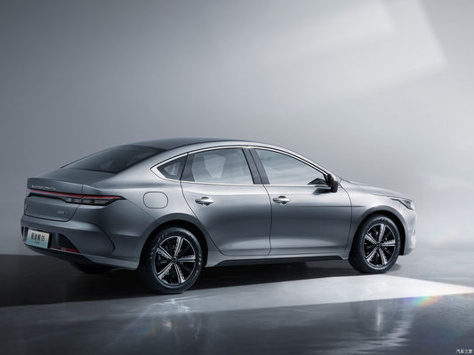 Destroyer 05 Honor Edition 2024 di BYD per le versioni ibride e EV D-mi