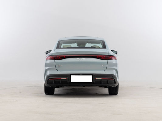 BYD Qin L, tecnologia D-mi 5.0, autonomia completa 2000KM+. Il PHEV con la massima autonomia in Cina.