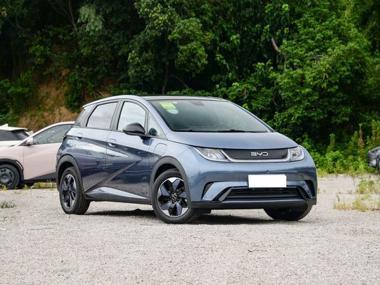 2025 BYD Dolphin, la più perfetta piccola auto elettrica in Cina, con funzione di guida intelligente, autonomia 420-520 km.