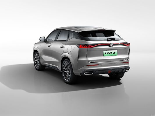 SUV elettrico di medie dimensioni La scelta ideale con doppio motore a trazione integrale