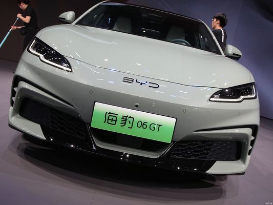 25 BYD Seal06GT, con autonomia 505KM-605KM, con trazione integrale e trazione integrale con due sistemi.