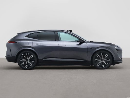 Changan Avatr 07 è un nuovo marchio di fascia alta creato congiuntamente da CATL, Huawei e Chang'an Automobile.rendendolo il driver intelligente più conveniente.